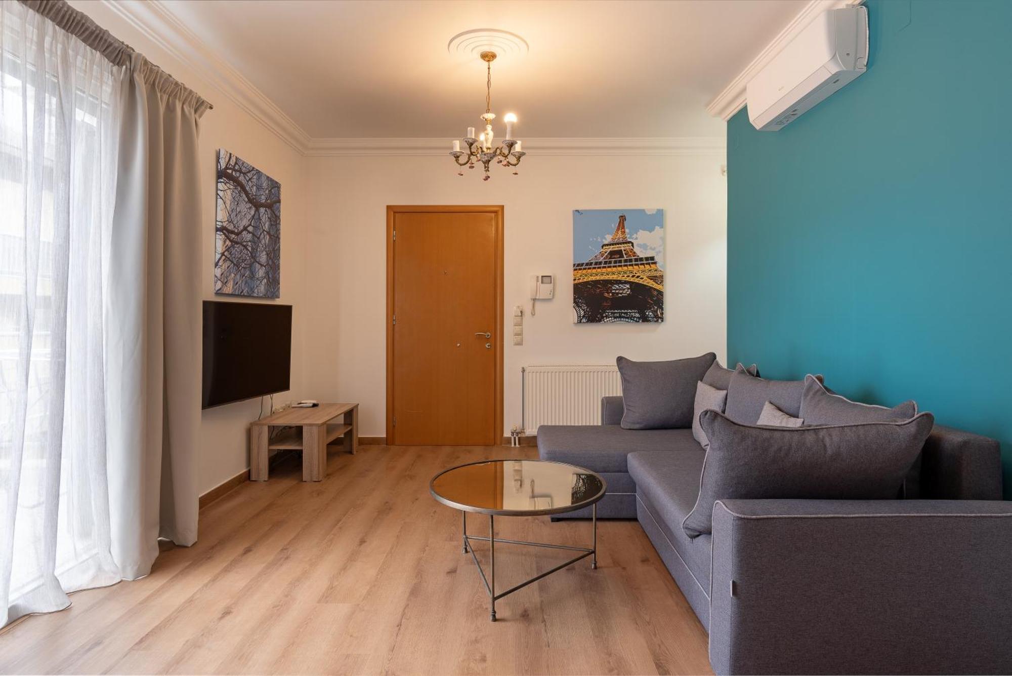 Elegant Living Apartment